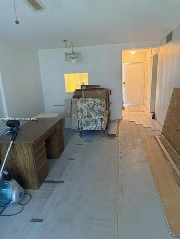 619 NE 14th Avenue 403, Hallandale Beach, FL 33009