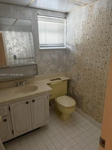 619 NE 14th Avenue 403, Hallandale Beach, FL 33009