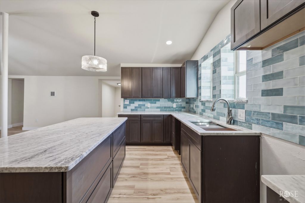 Image 11 of property listing at 10261 N Us Hwy 277, San Angelo, TX 76905