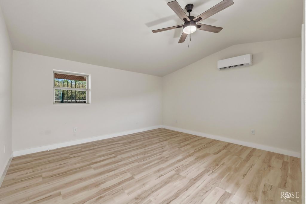 Image 14 of property listing at 10261 N Us Hwy 277, San Angelo, TX 76905