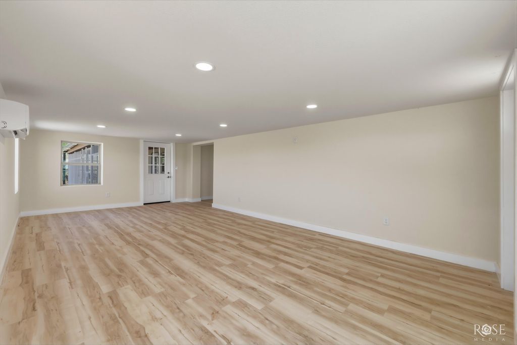 Image 6 of property listing at 10261 N Us Hwy 277, San Angelo, TX 76905