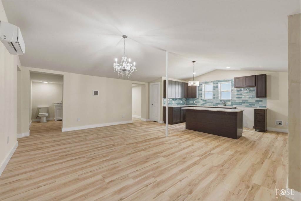 Image 8 of property listing at 10261 N Us Hwy 277, San Angelo, TX 76905