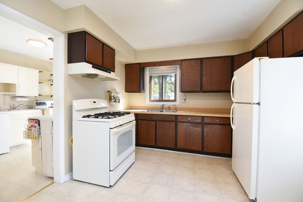 725 N Bierman Avenue, Villa Park, IL 60181 — photo 5