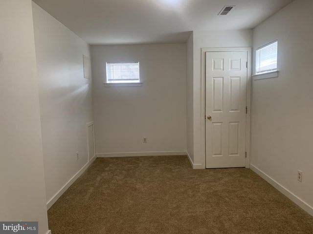 3902 EASTVIEW LN, Wilmington, DE 19802