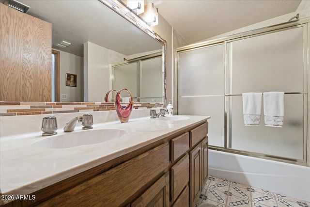 12054 S TONALEA Drive, Phoenix, AZ 85044