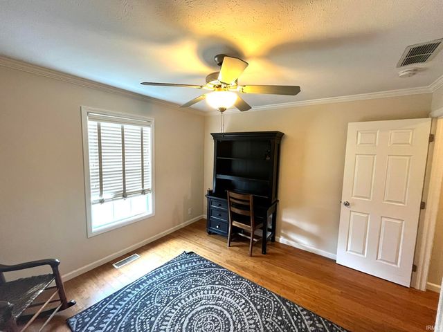 1954 Saint Lucia Drive, Newburgh, IN 47630
