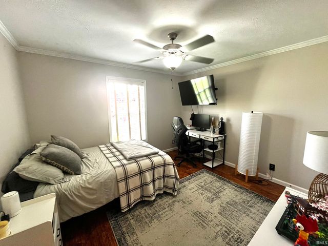 1954 Saint Lucia Drive, Newburgh, IN 47630