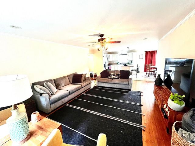 1954 Saint Lucia Drive, Newburgh, IN 47630
