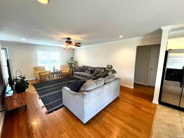1954 Saint Lucia Drive, Newburgh, IN 47630