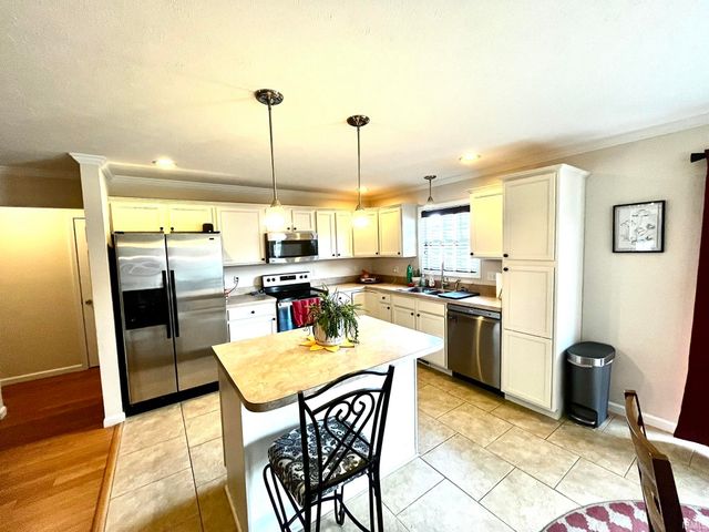1954 Saint Lucia Drive, Newburgh, IN 47630