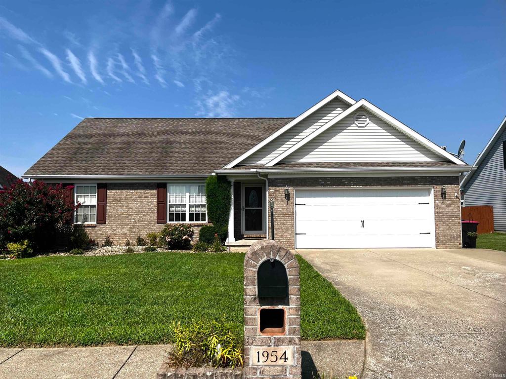 1954 Saint Lucia Drive, Newburgh, IN 47630