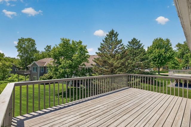 4134 Thornhill Lane, Vadnais Heights, MN 55127