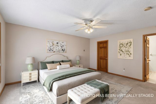 4134 Thornhill Lane, Vadnais Heights, MN 55127