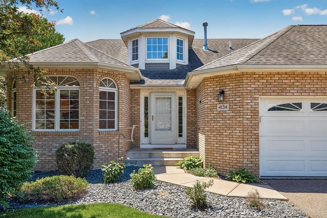 4134 Thornhill Lane, Vadnais Heights, MN 55127