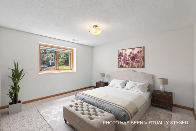 4134 Thornhill Lane, Vadnais Heights, MN 55127