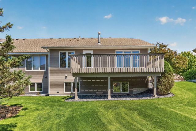4134 Thornhill Lane, Vadnais Heights, MN 55127