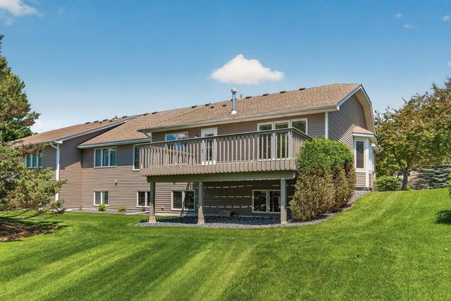 4134 Thornhill Lane, Vadnais Heights, MN 55127