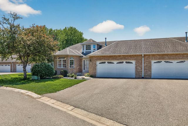 4134 Thornhill Lane, Vadnais Heights, MN 55127