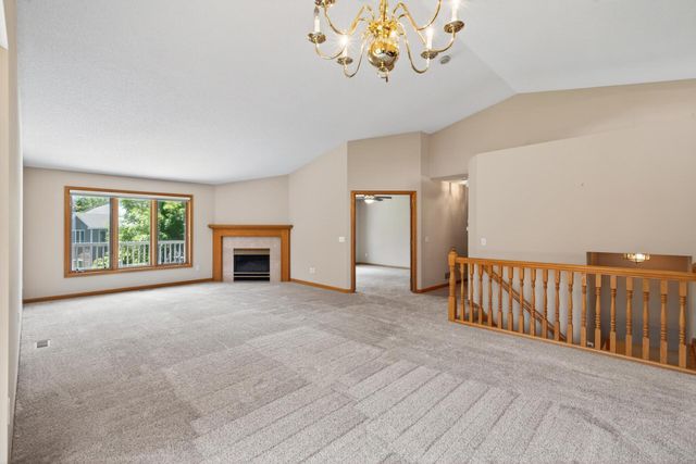 4134 Thornhill Lane, Vadnais Heights, MN 55127