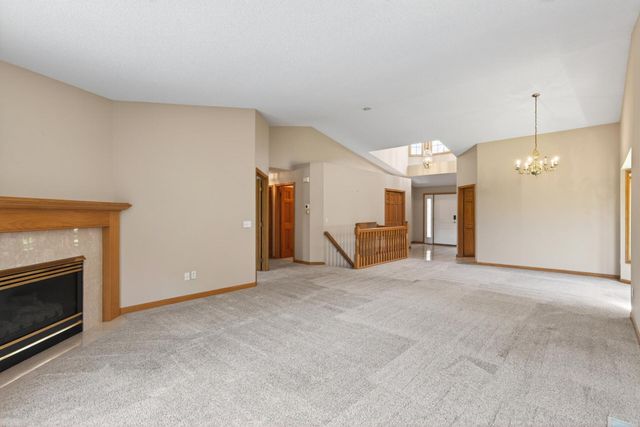 4134 Thornhill Lane, Vadnais Heights, MN 55127