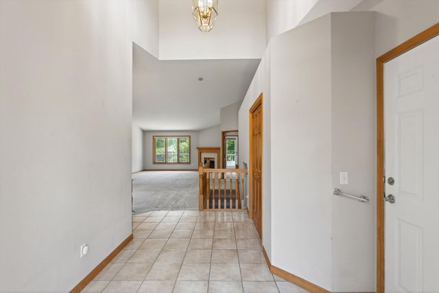 4134 Thornhill Lane, Vadnais Heights, MN 55127
