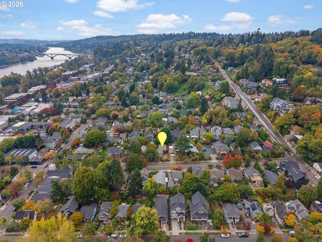 322 S NEBRASKA St, Portland, OR 97239