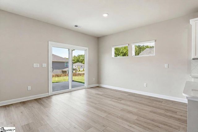 106 Gibbon Way, Gray Court, SC 29645