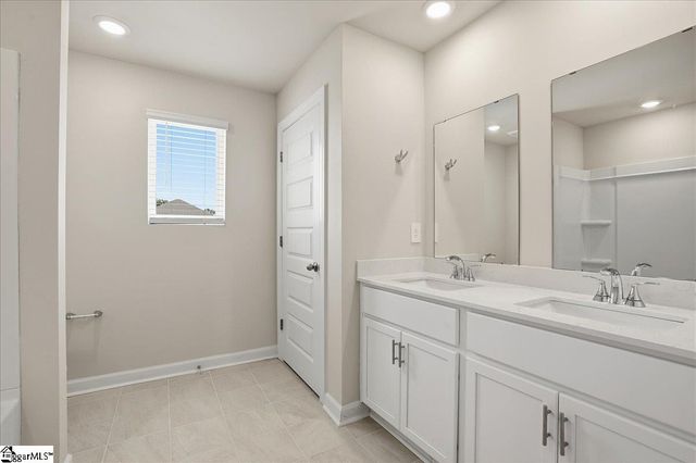 106 Gibbon Way, Gray Court, SC 29645