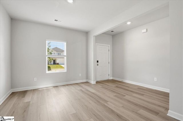 106 Gibbon Way, Gray Court, SC 29645