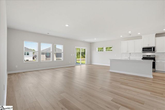 106 Gibbon Way, Gray Court, SC 29645