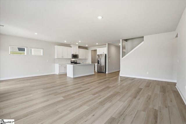 106 Gibbon Way, Gray Court, SC 29645