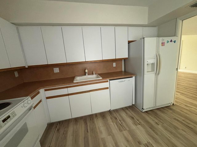 555 Oaks Lane 309, Pompano Beach, FL 33069
