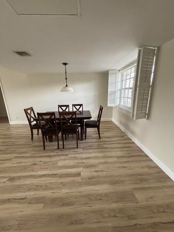 555 Oaks Lane 309, Pompano Beach, FL 33069