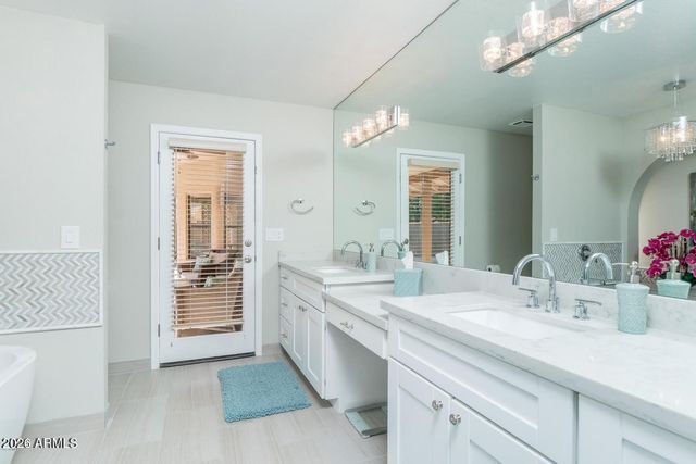 5701 E ANDERSON Drive, Scottsdale, AZ 85254
