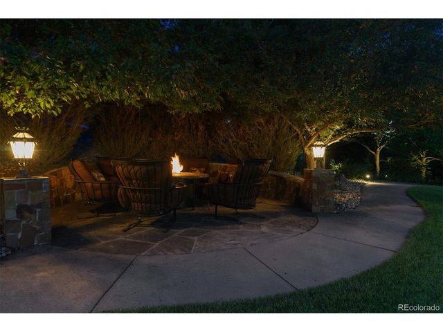 8717 Ridgepointe Dr, Castle Pines, CO 80108