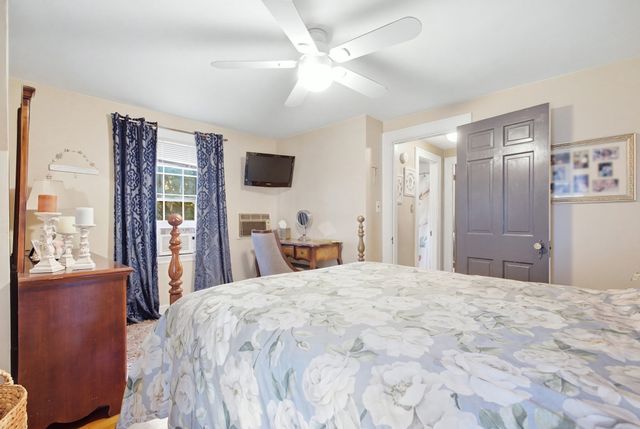 24 Vokes Terrace, Lynnfield, MA 01940