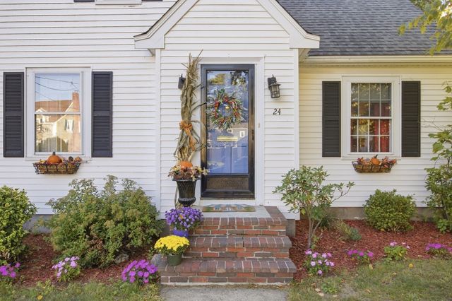 24 Vokes Terrace, Lynnfield, MA 01940