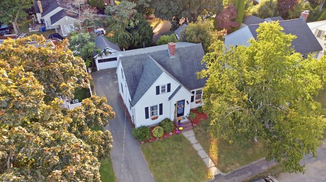 24 Vokes Terrace, Lynnfield, MA 01940