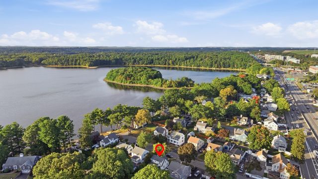 24 Vokes Terrace, Lynnfield, MA 01940