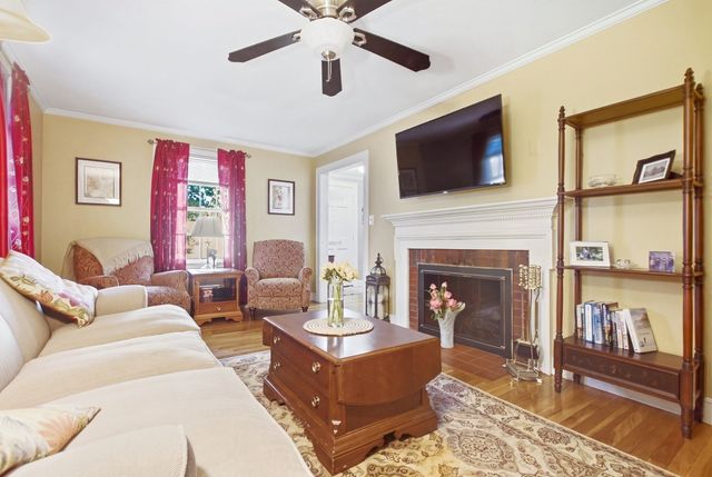 24 Vokes Terrace, Lynnfield, MA 01940