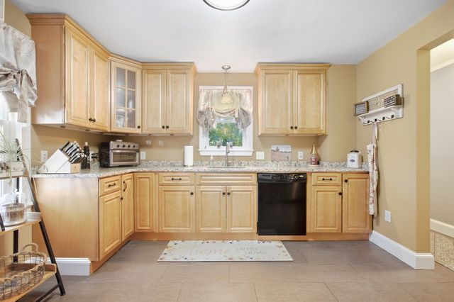 24 Vokes Terrace, Lynnfield, MA 01940
