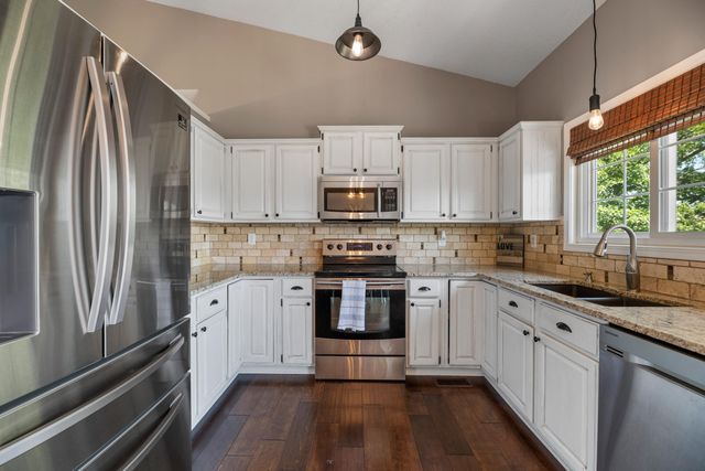 2524 N Button Bush Circle, Derby, KS 67037