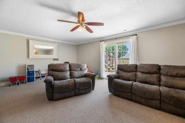 2524 N Button Bush Circle, Derby, KS 67037