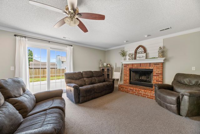 2524 N Button Bush Circle, Derby, KS 67037