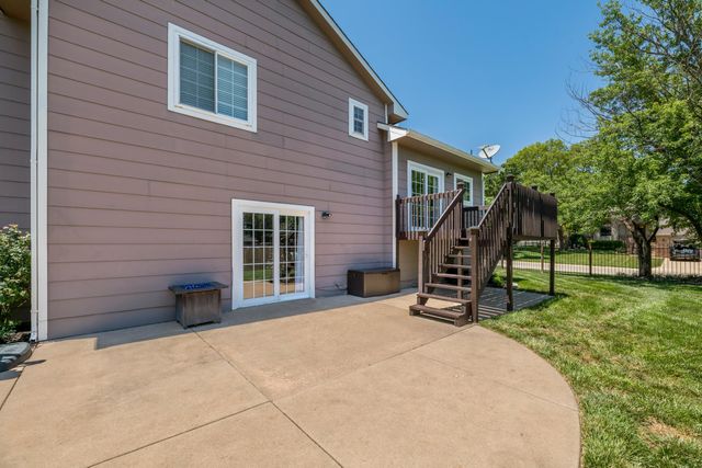 2524 N Button Bush Circle, Derby, KS 67037
