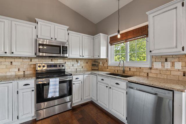 2524 N Button Bush Circle, Derby, KS 67037