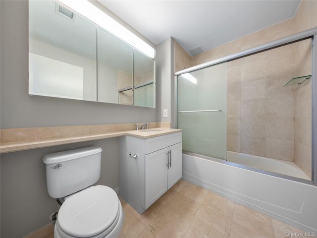 40-22 College Point Boulevard 10R, Flushing, NY 11354