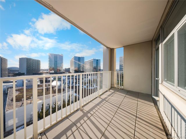 40-22 College Point Boulevard 10R, Flushing, NY 11354