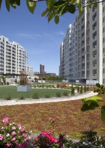 40-22 College Point Boulevard 10R, Flushing, NY 11354