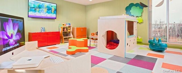 40-22 College Point Boulevard 10R, Flushing, NY 11354